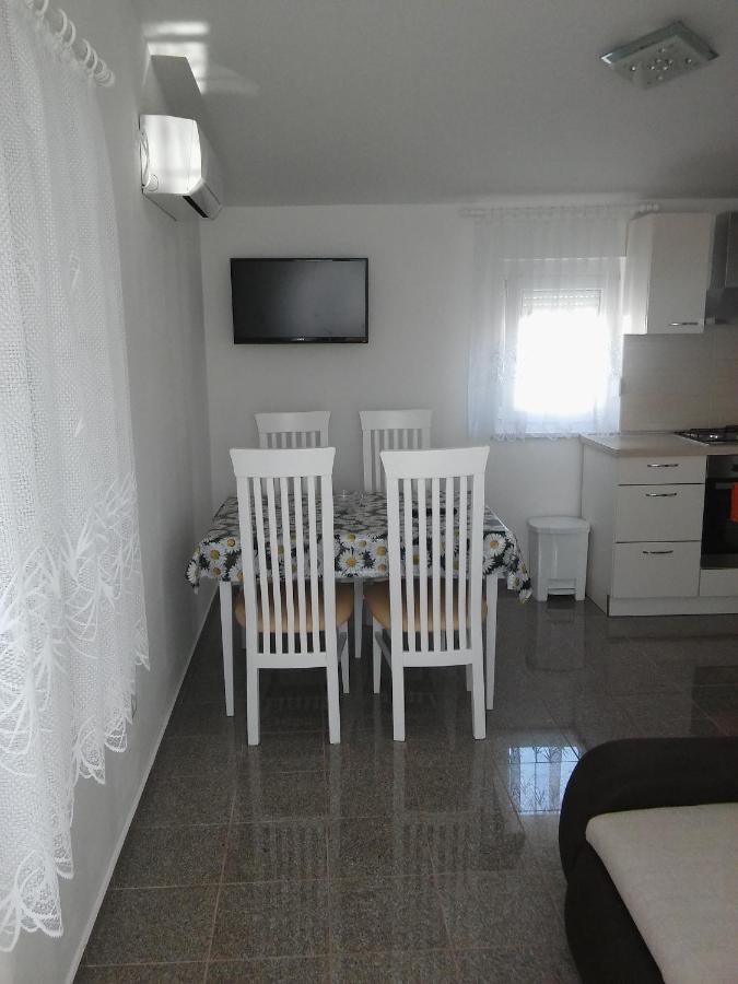 Apartments By The Sea Pag - 11778 パグ エクステリア 写真